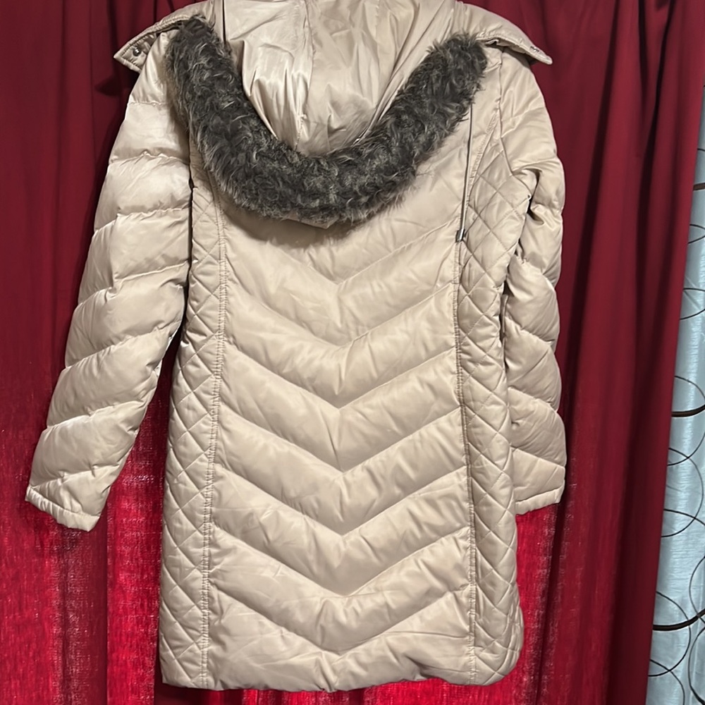 Kenneth Cole NWOT med - Picture 10 of 10